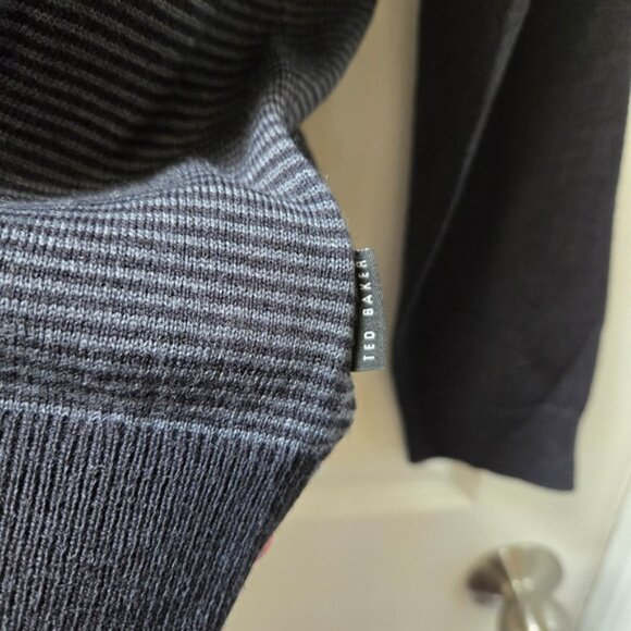 Ted Baker London Men's Crewneck Sweater Gray Charcoal Stripe Wool Blend - Picture 4 of 7